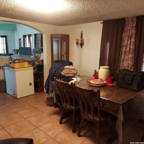 387 Mills Ranch Road Pleasanton TX 78064