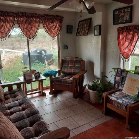387 Mills Ranch Road Pleasanton TX 78064