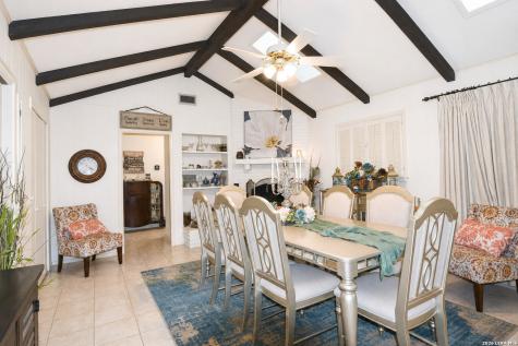 608 F Street Floresville TX 78114