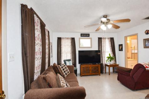 608 F Street Floresville TX 78114