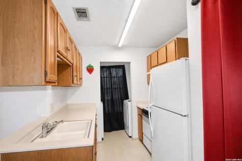 608 F Street Floresville TX 78114