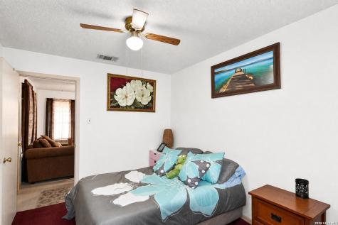 608 F Street Floresville TX 78114