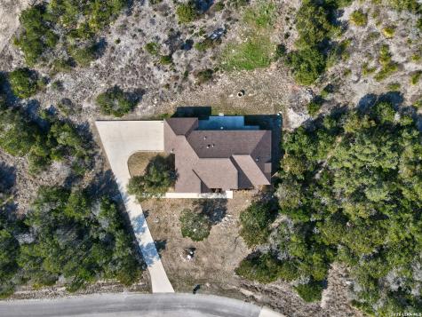 1544 County Road 2801 Mico TX 78056