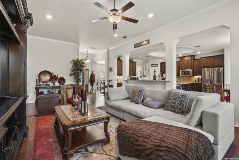 1544 County Road 2801 Mico TX 78056