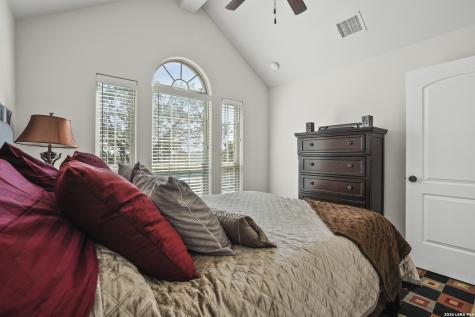 1544 County Road 2801 Mico TX 78056