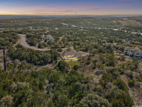 1544 County Road 2801 Mico TX 78056