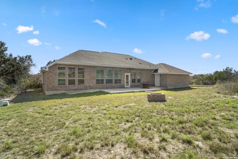 1544 County Road 2801 Mico TX 78056