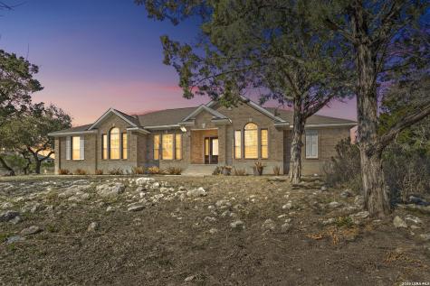 1544 County Road 2801 Mico TX 78056