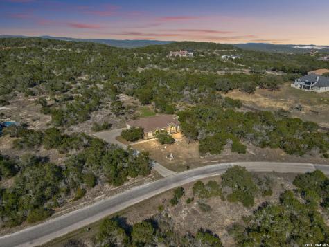 1544 County Road 2801 Mico TX 78056