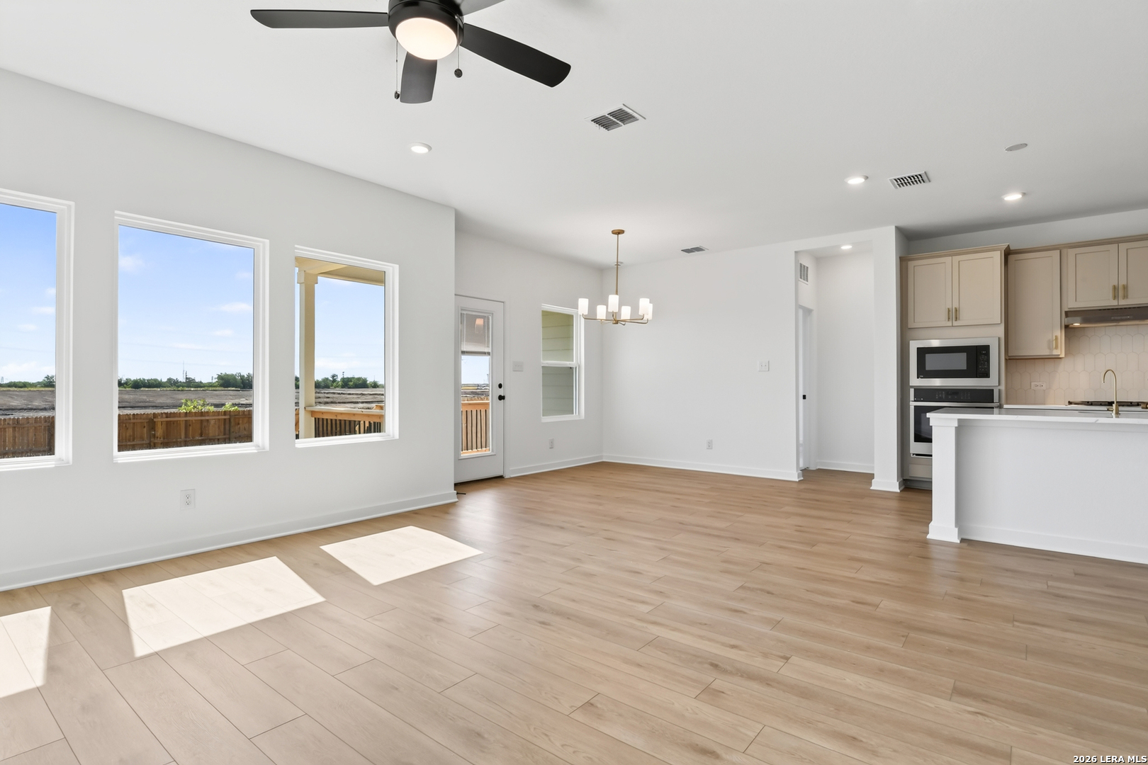 14224 Wolf View San Antonio TX 78252