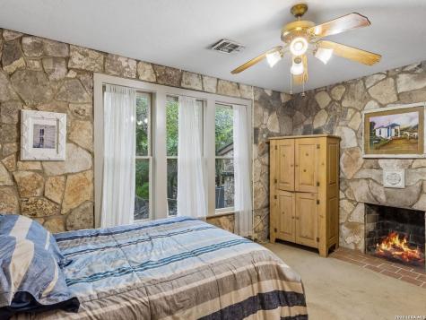 19592 Bluehill Pass Helotes TX 78023