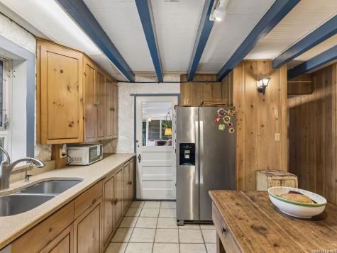 19592 Bluehill Pass Helotes TX 78023