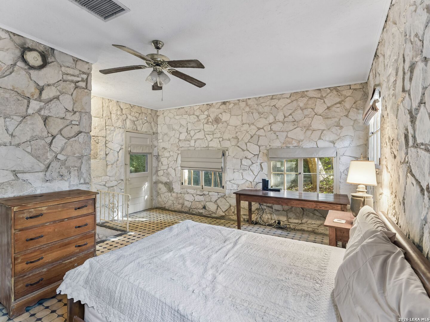 19592 Bluehill Pass Helotes TX 78023