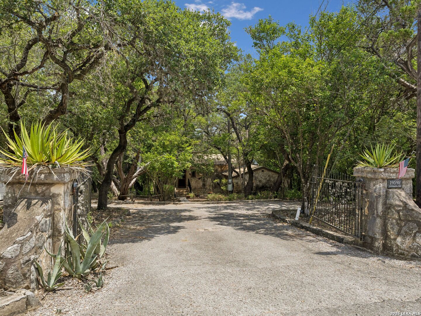 19592 Bluehill Pass Helotes TX 78023