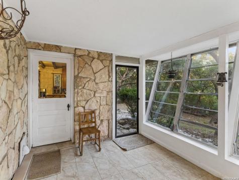 19592 Bluehill Pass Helotes TX 78023