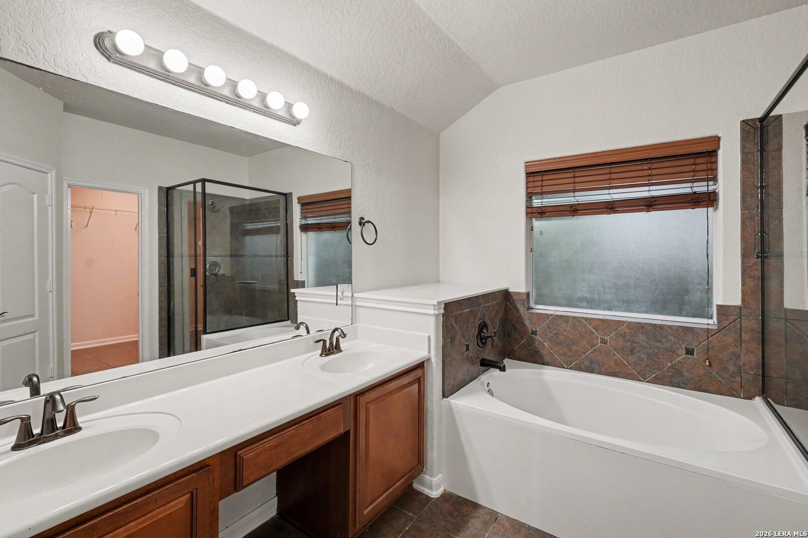 24807 Catalan Cliff San Antonio TX 78261