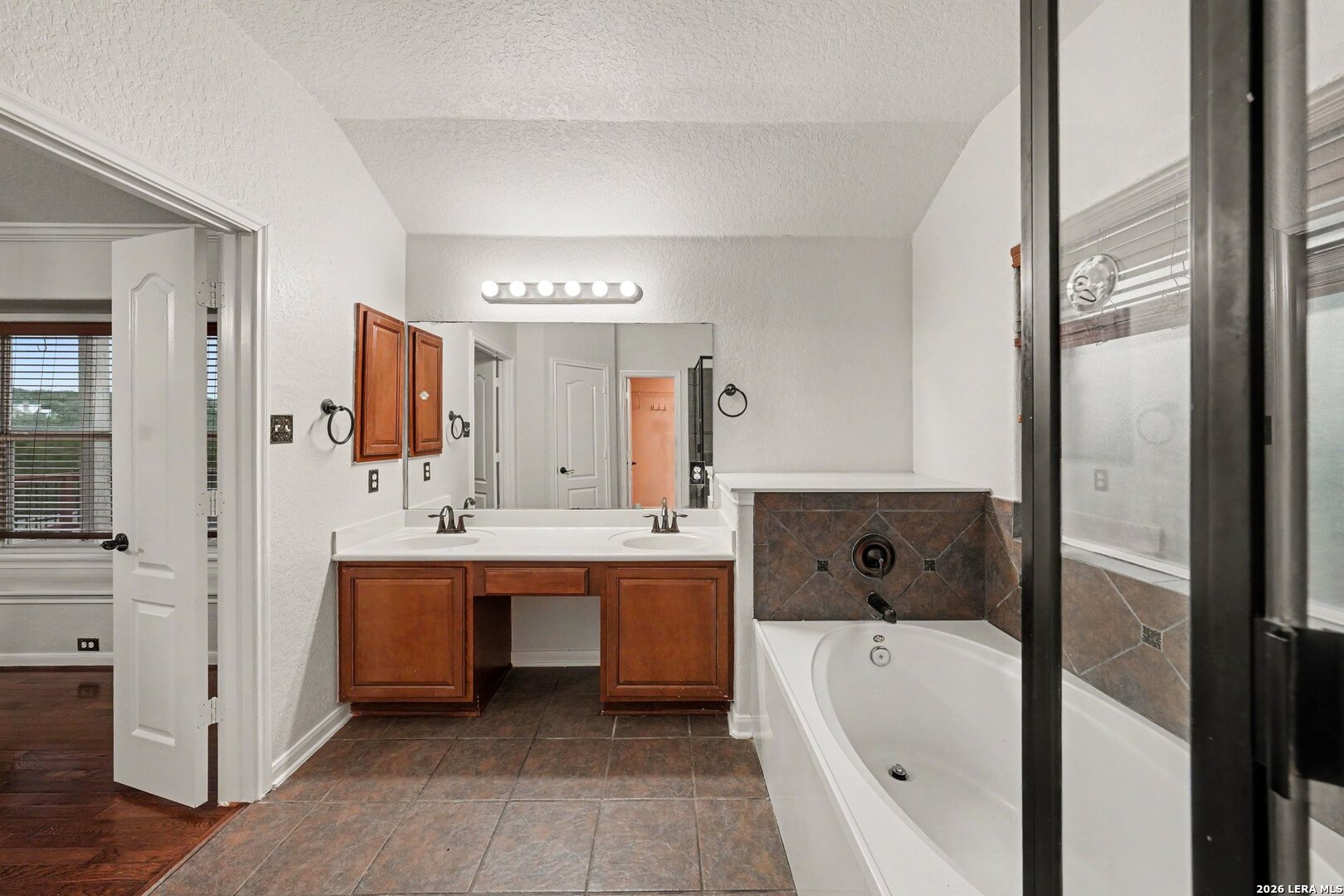 24807 Catalan Cliff San Antonio TX 78261
