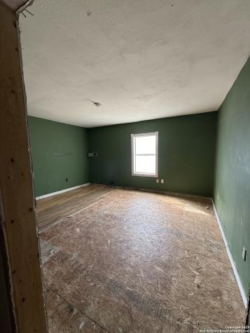 279 Cenizo Carrizo Springs TX 78834