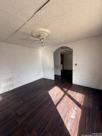279 Cenizo Carrizo Springs TX 78834