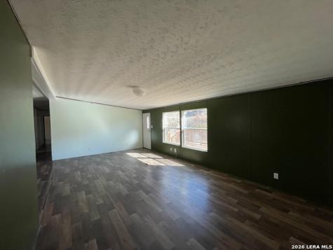207 Hopi Trail Bandera TX 78003