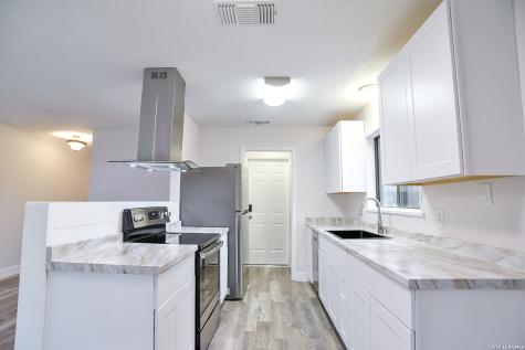 1225 W Coll New Braunfels TX 78130