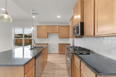 931 Creek Bed Drive New Braunfels TX 78130