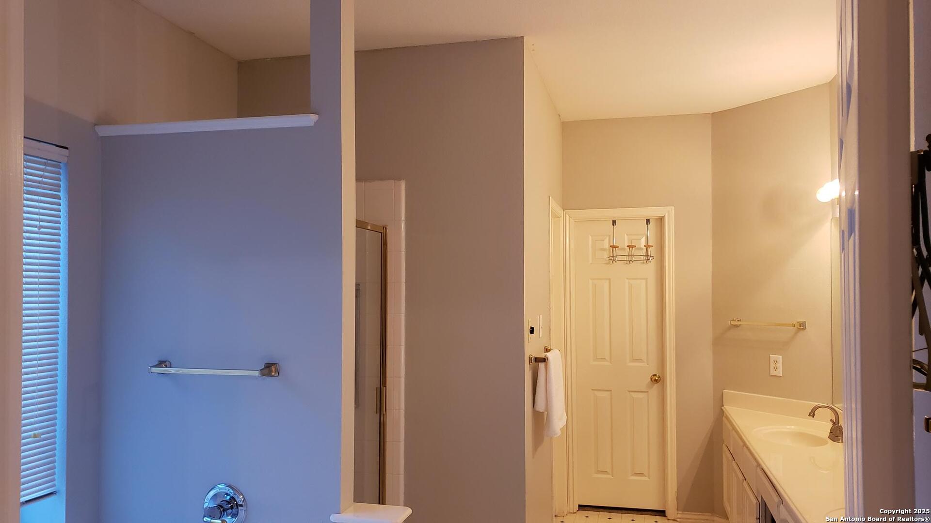 8403 Old Stone Gate San Antonio TX 78249
