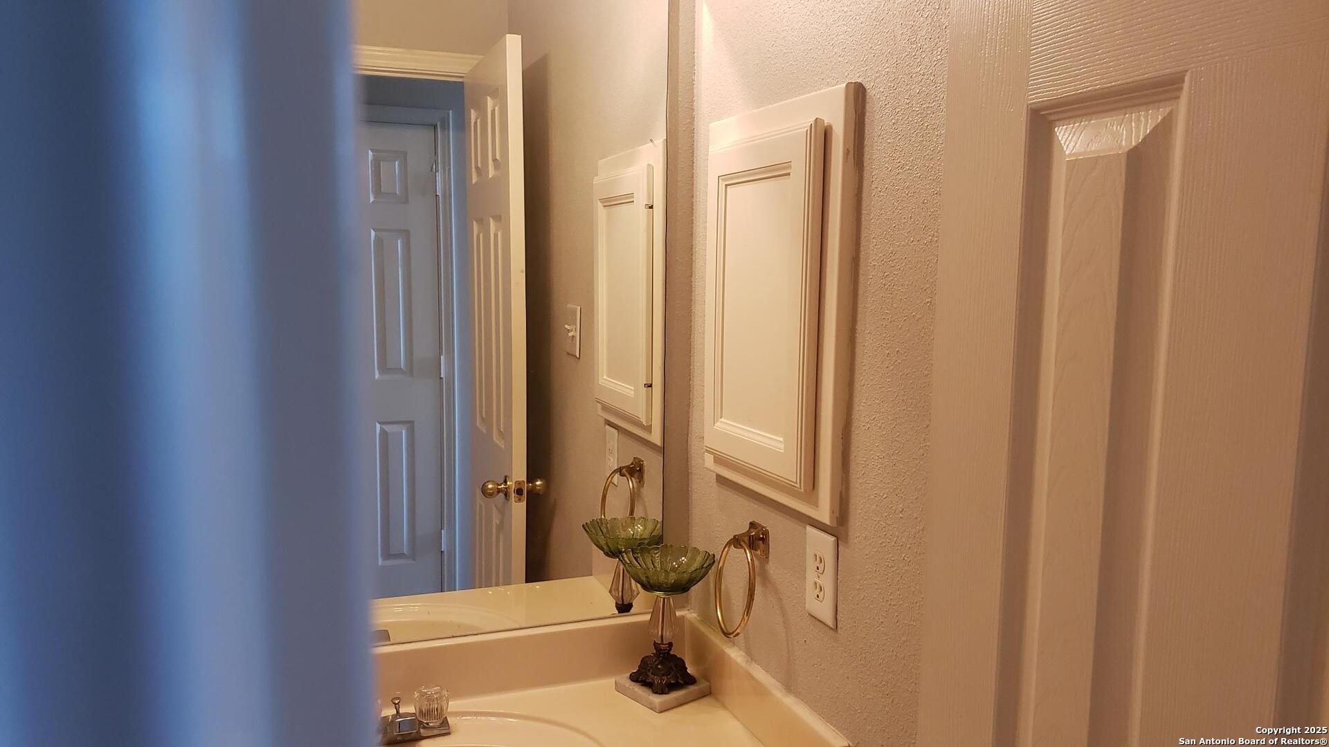 8403 Old Stone Gate San Antonio TX 78249