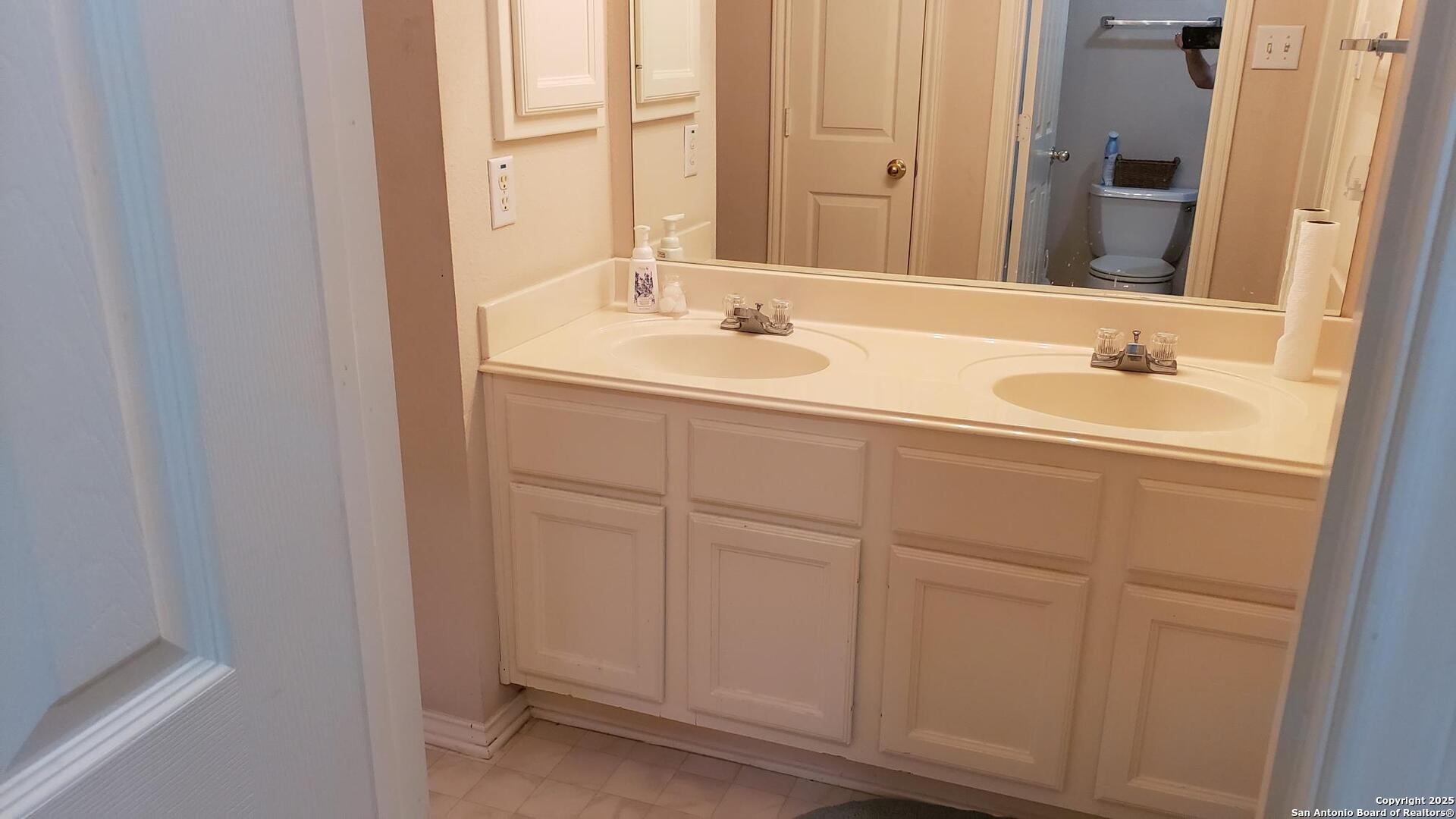 8403 Old Stone Gate San Antonio TX 78249