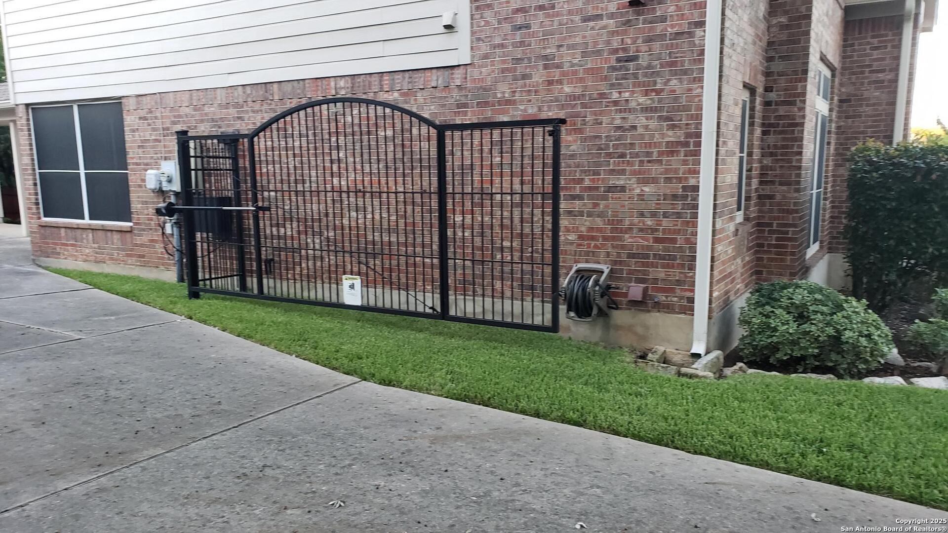 8403 Old Stone Gate San Antonio TX 78249