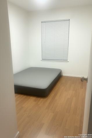 7330 Glen Cross San Antonio TX 78239