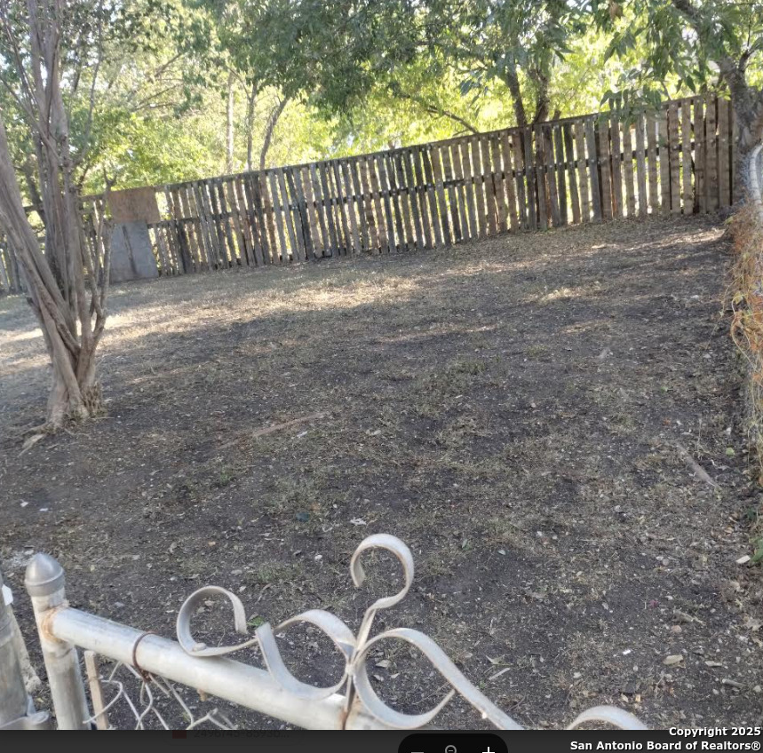 7330 Glen Cross San Antonio TX 78239
