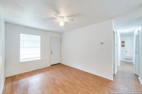 7330 Glen Cross San Antonio TX 78239