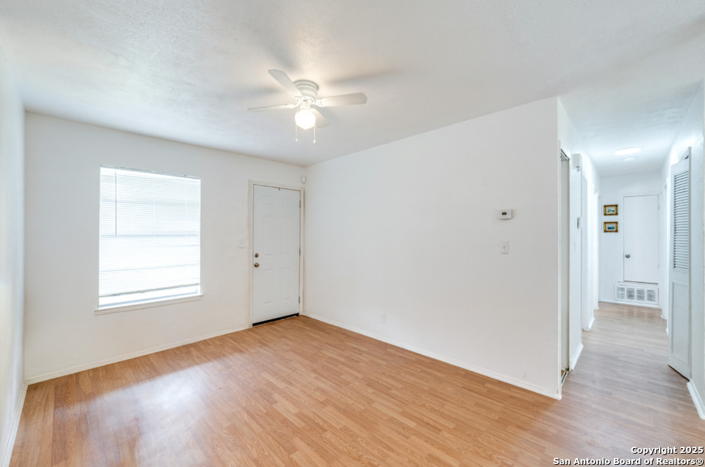 7330 Glen Cross San Antonio TX 78239