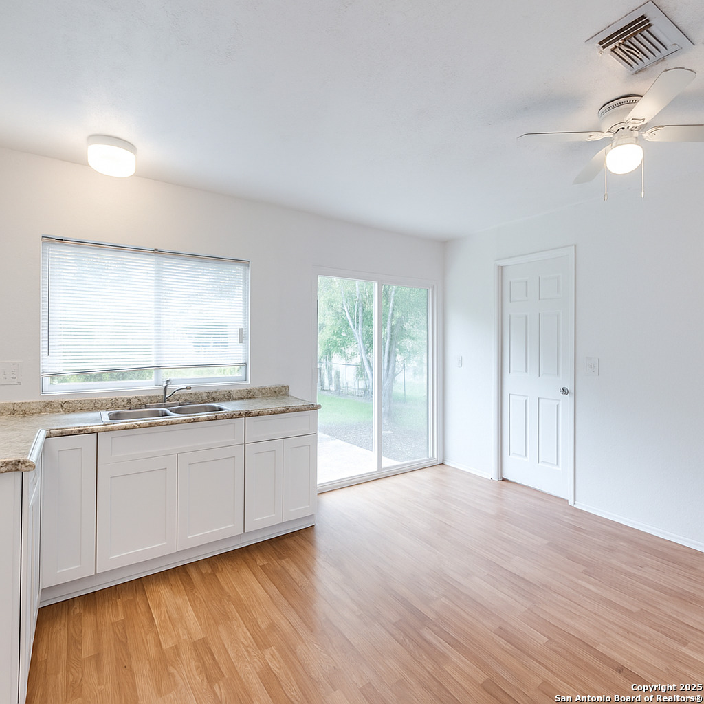 7330 Glen Cross San Antonio TX 78239