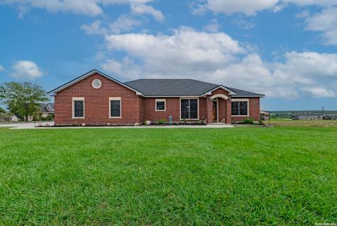 700 Lake Valley La Vernia TX 78121