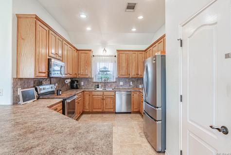 700 Lake Valley La Vernia TX 78121