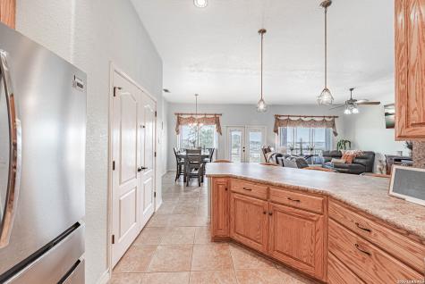 700 Lake Valley La Vernia TX 78121