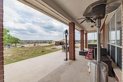 700 Lake Valley La Vernia TX 78121