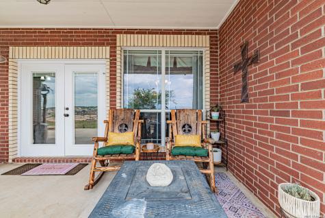 700 Lake Valley La Vernia TX 78121