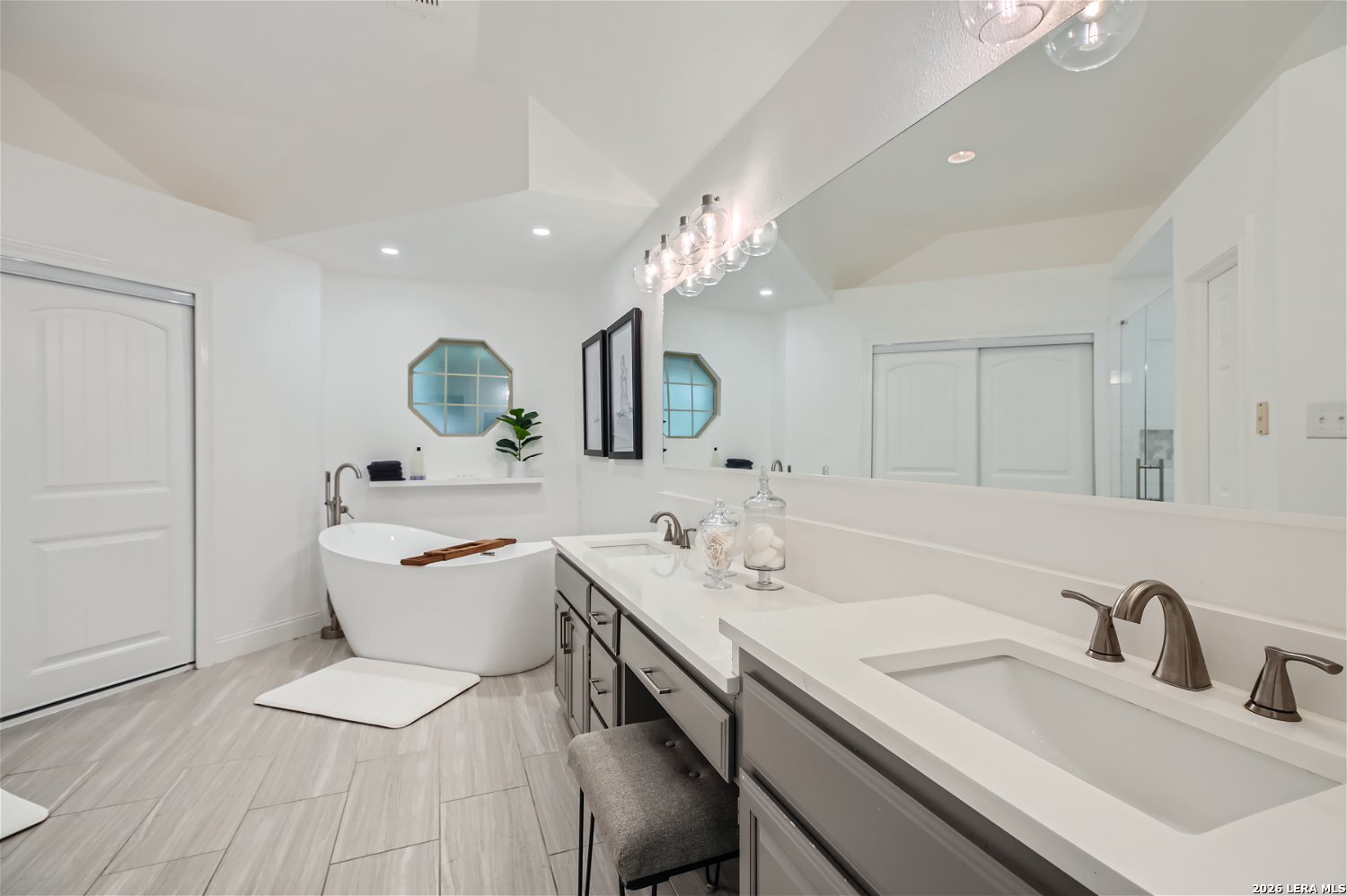 24 Inwood Manor San Antonio TX 78248