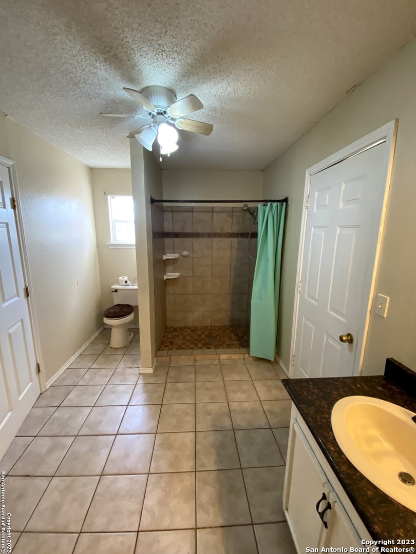 2667 County Road 134 Floresville TX 78114