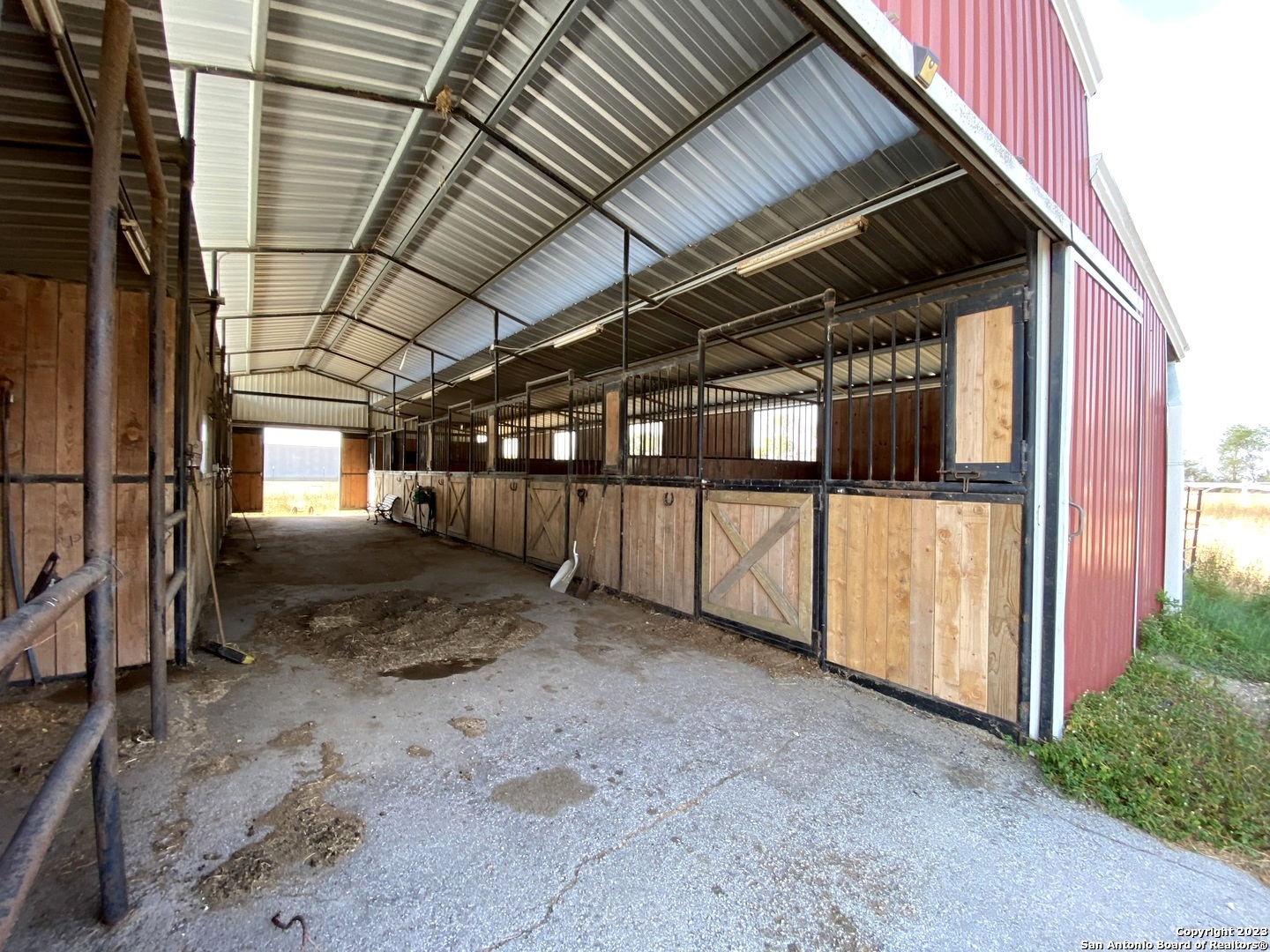 2667 County Road 134 Floresville TX 78114