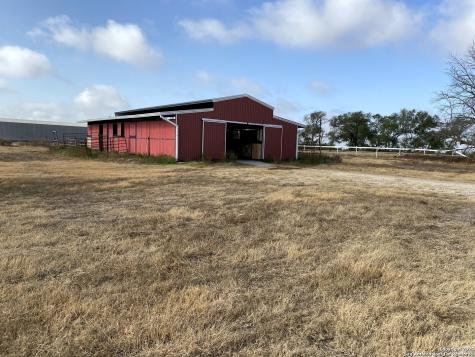 2667 County Road 134 Floresville TX 78114