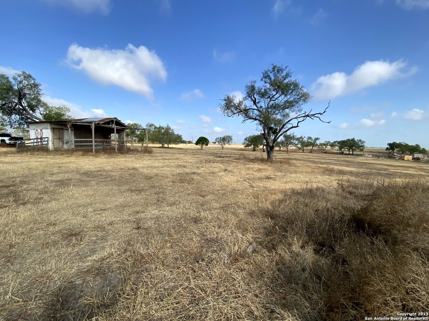 2667 County Road 134 Floresville TX 78114