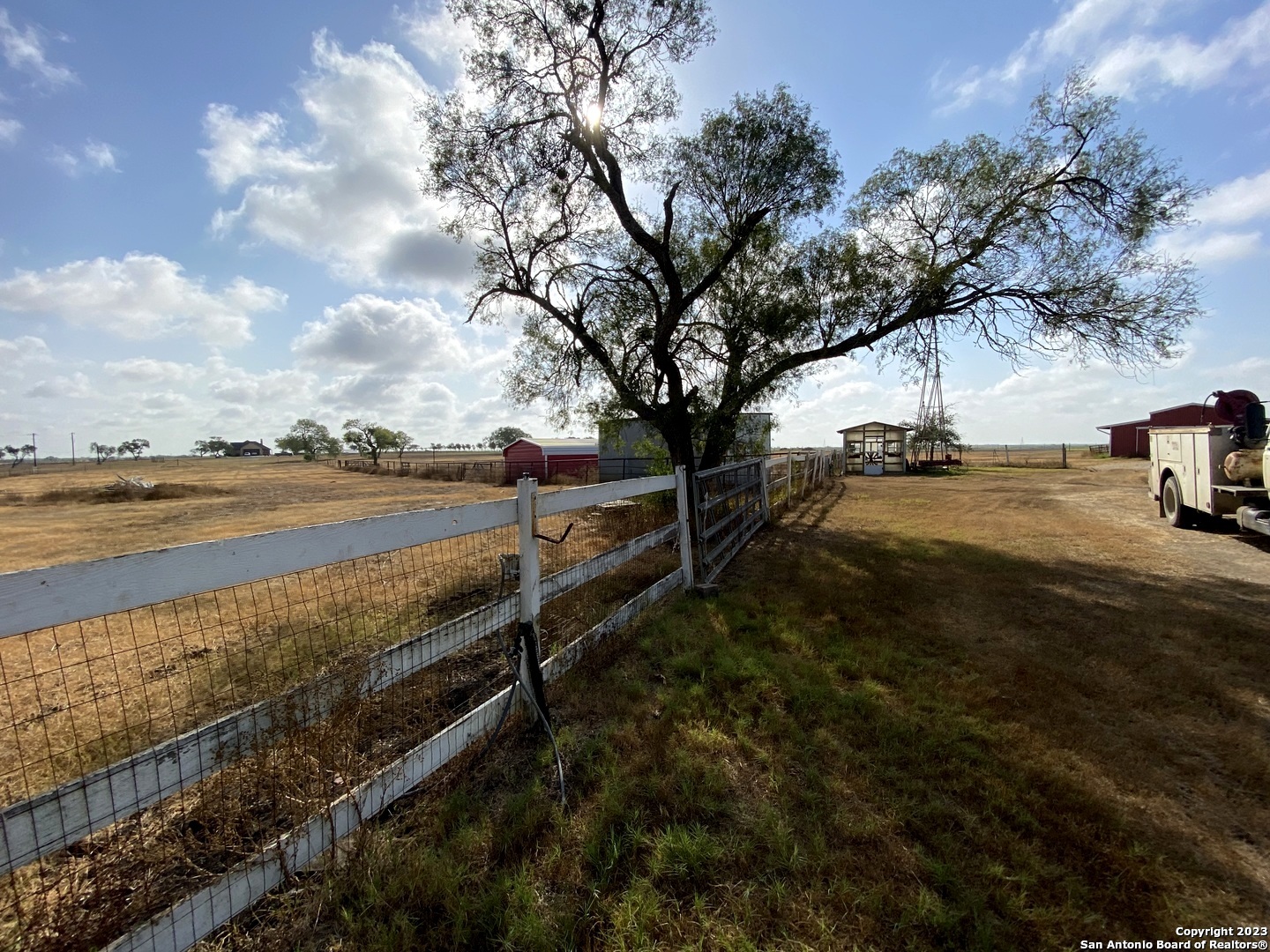2667 County Road 134 Floresville TX 78114