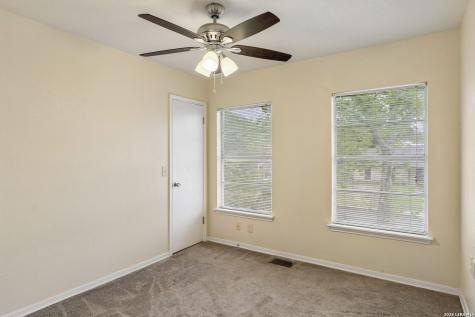 5823 Misty Glen San Antonio TX 78247