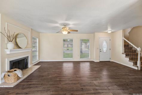 5823 Misty Glen San Antonio TX 78247