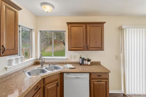 5823 Misty Glen San Antonio TX 78247