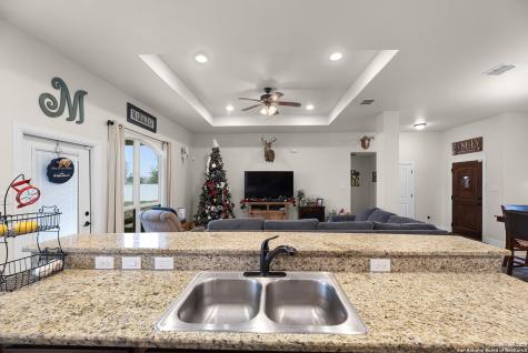 103 Muirfield La Vernia TX 78121